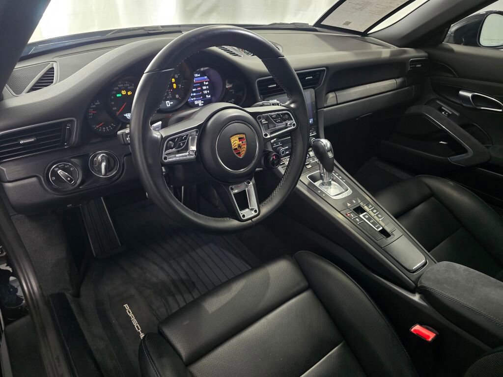 Certified 2018 Porsche 911 Carrera GTS RWD image 4