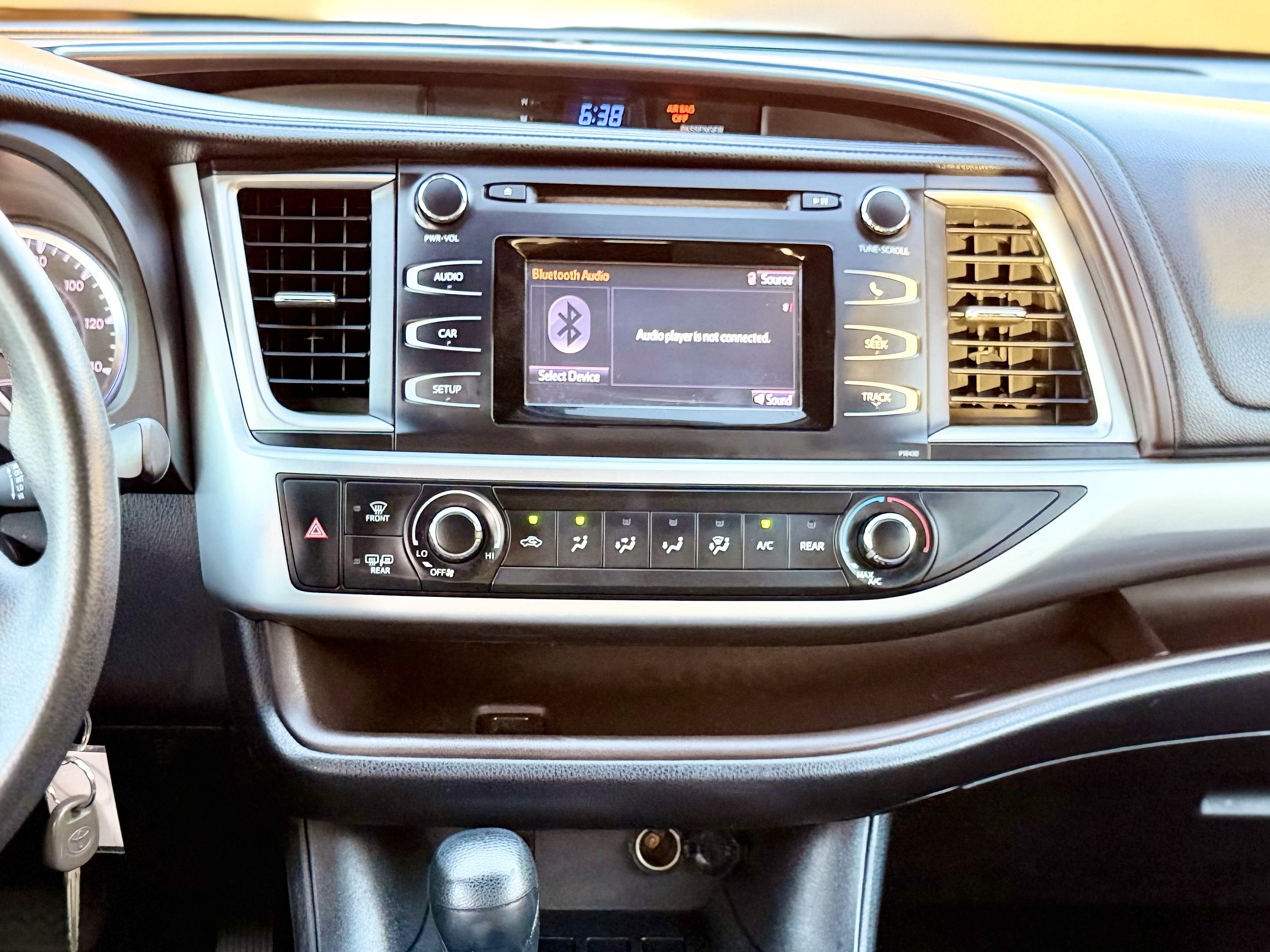 Used 2015 Toyota Highlander LE FWD image 20