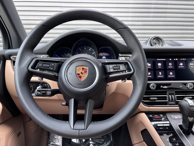 Certified 2026 Porsche Macan AWD/4WD image 14