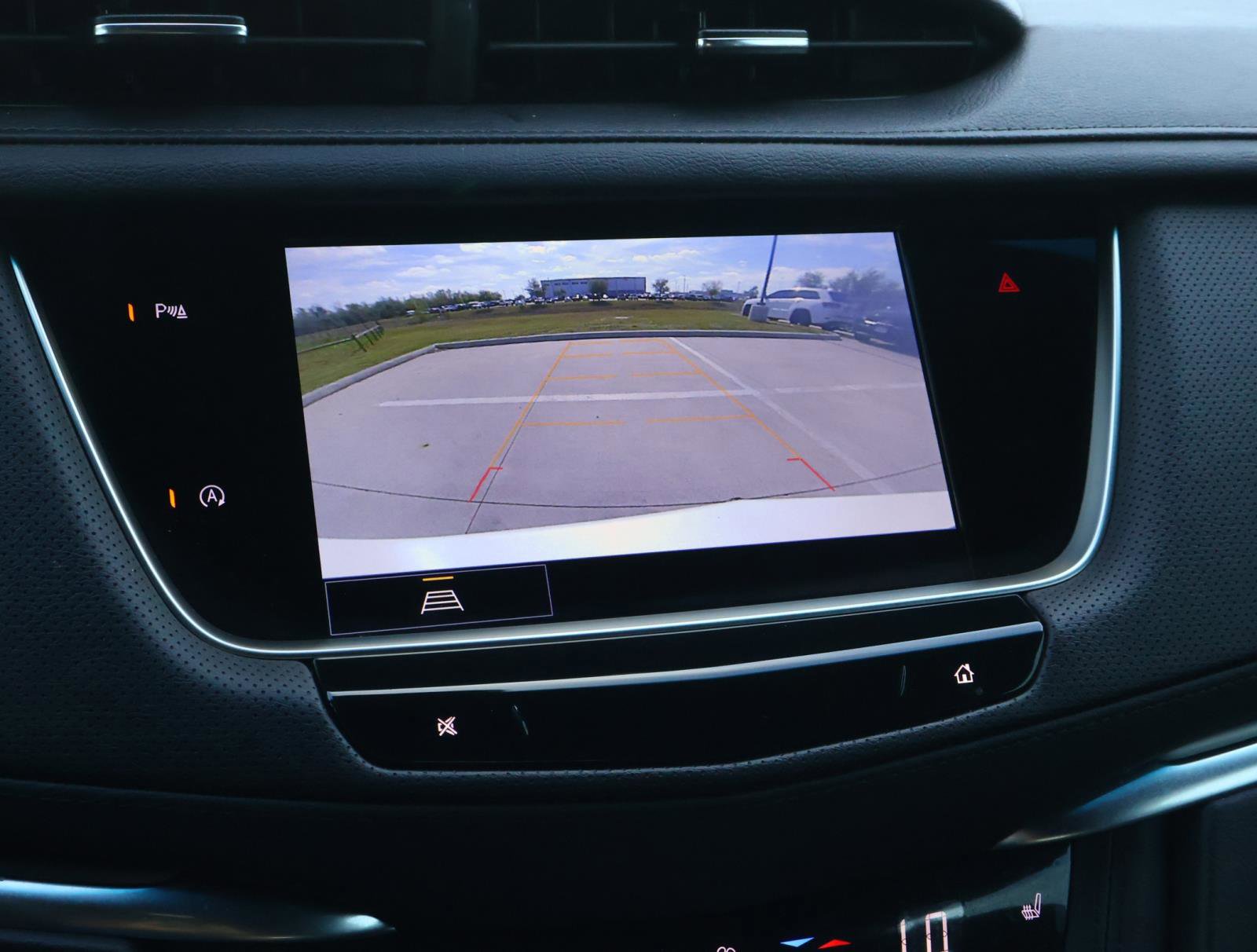 Used 2025 Cadillac XT5 Luxury w/ LPO, Floor Liner Package image 29