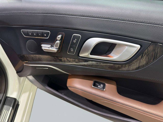 Used 2016 Mercedes-Benz SL 400 image 38