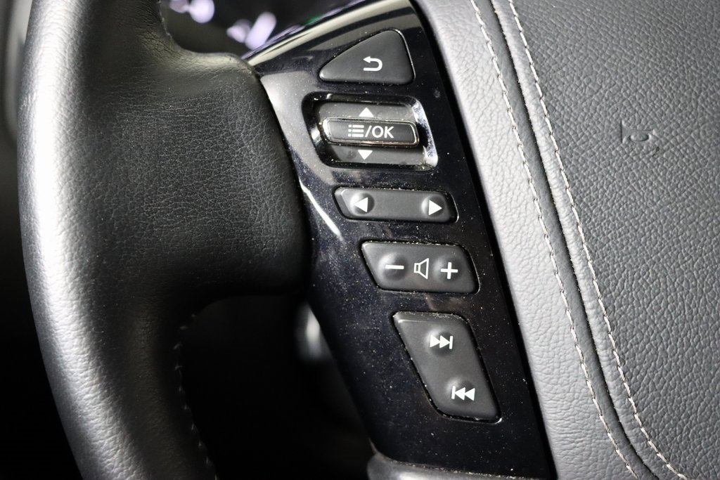 Used 2024 Nissan Armada Platinum w/ Captain's Chairs Package image 50