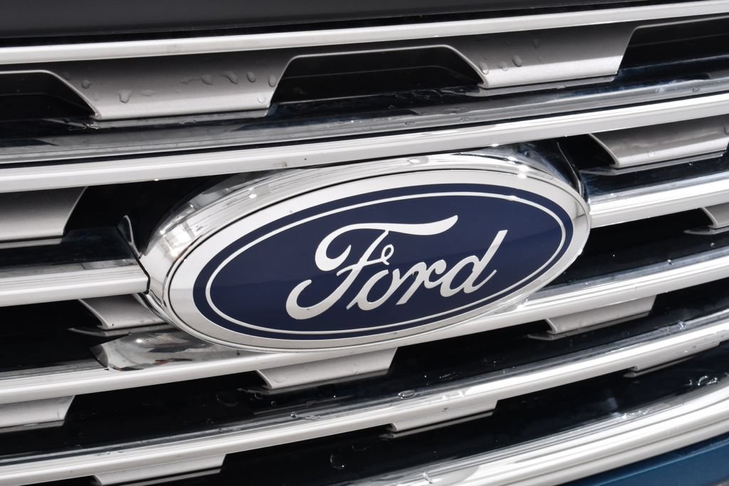 Used 2020 Ford Edge SEL w/ Cold Weather Package AWD/4WD image 21