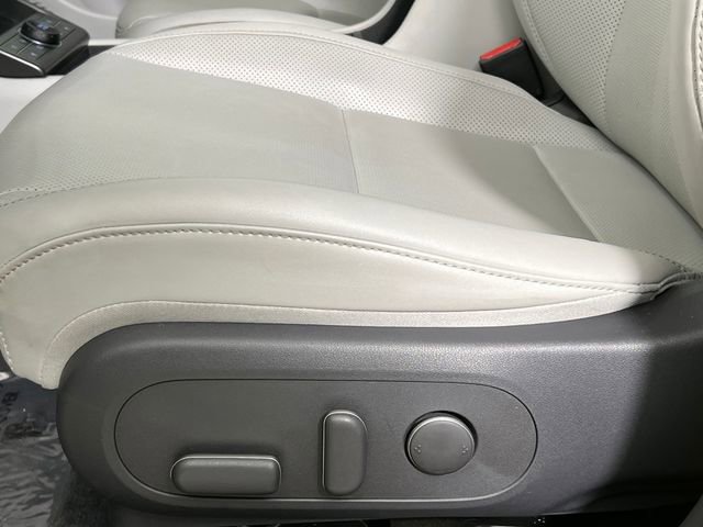 Used 2024 Hyundai Kona Limited image 23