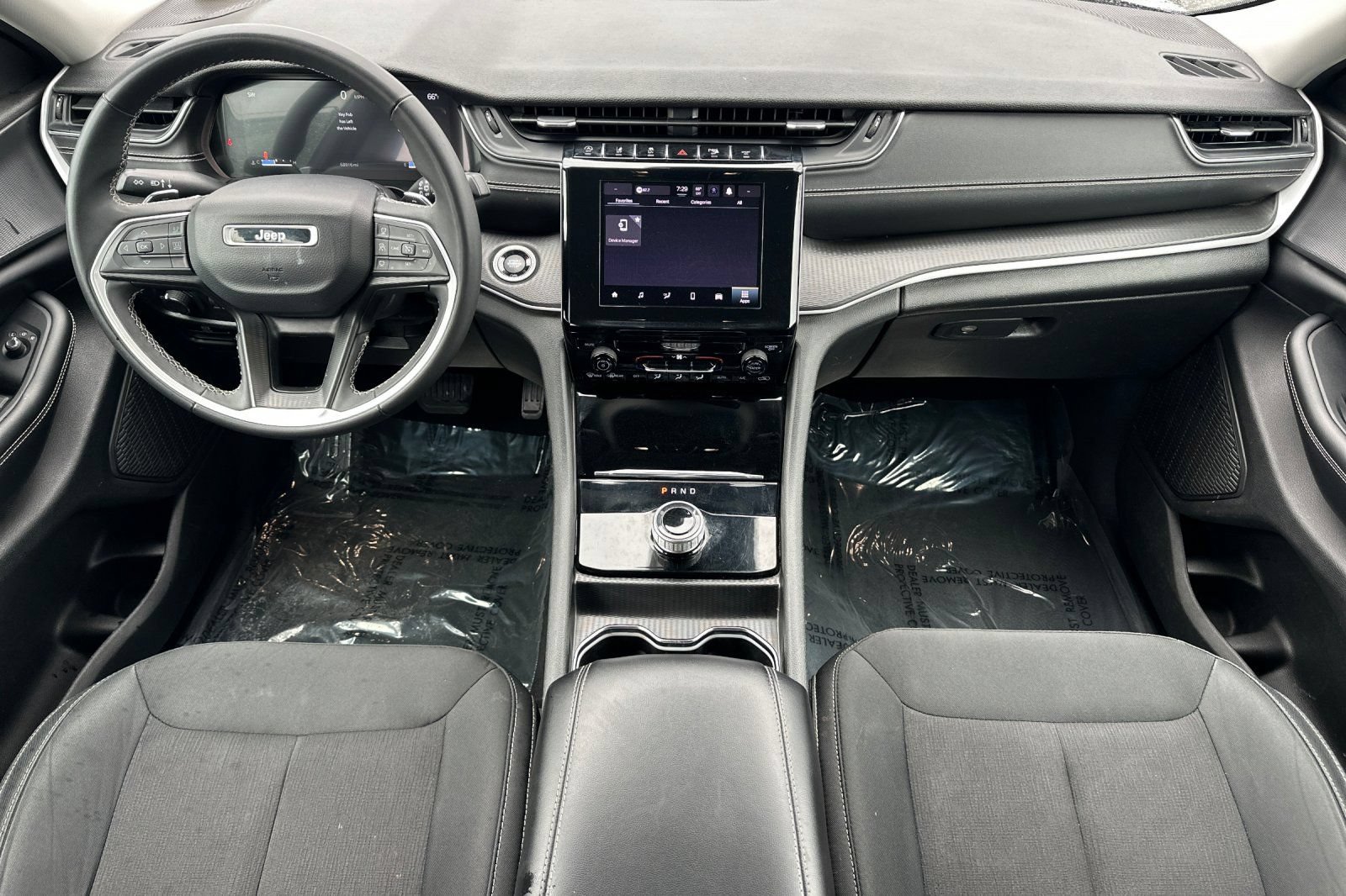 Used 2024 Jeep Grand Cherokee Laredo RWD image 15