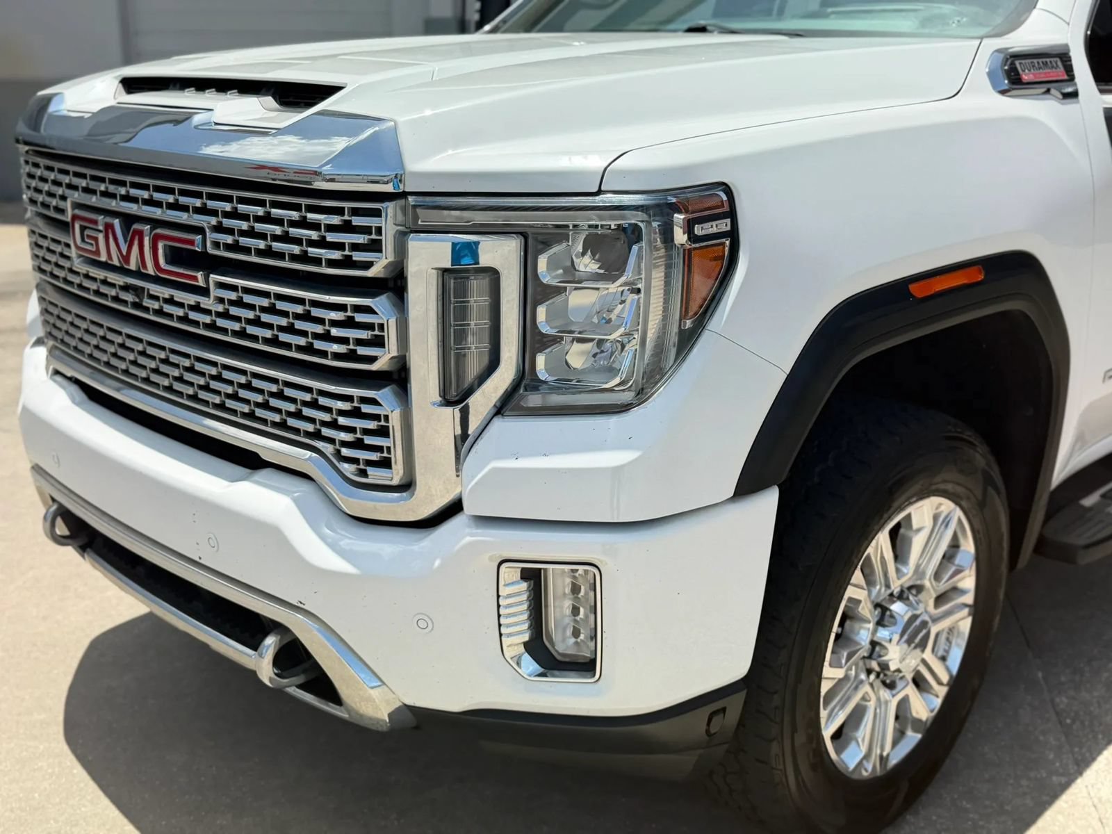 Used 2020 GMC Sierra 2500 Denali w/ Denali Ultimate Package AWD/4WD image 2