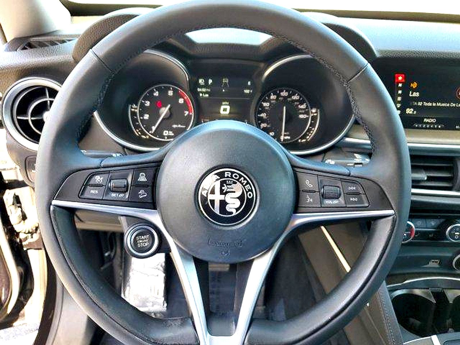 Used 2018 Alfa Romeo Stelvio Ti AWD/4WD image 21