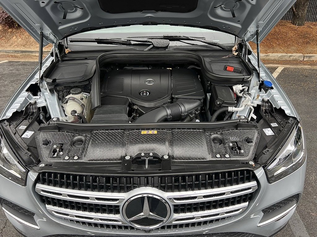 Used 2025 Mercedes-Benz GLE 350 4MATIC w/ Winter Package image 8