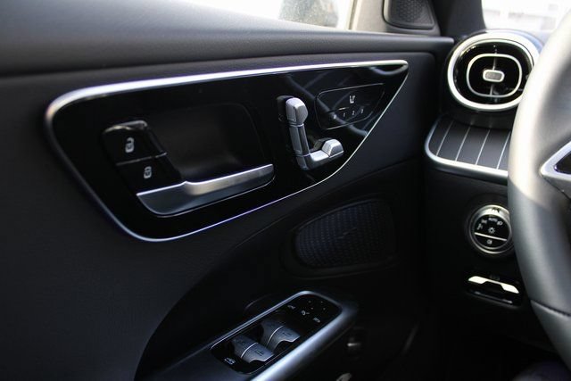 New 2025 Mercedes-Benz C 300 4MATIC Sedan image 16