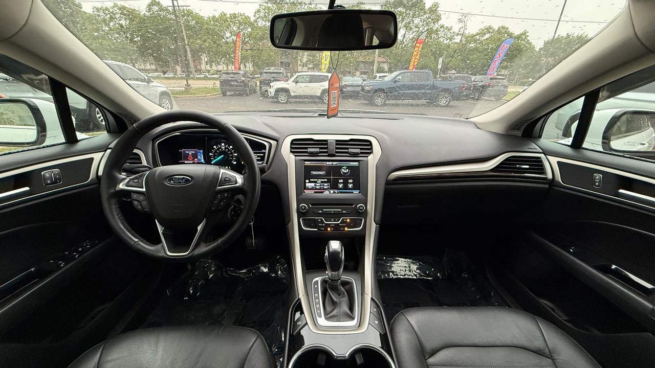 Used 2016 Ford Fusion Energi SE FWD image 15