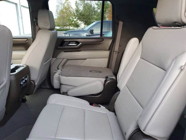 Used 2025 GMC Yukon XL Elevation image 10