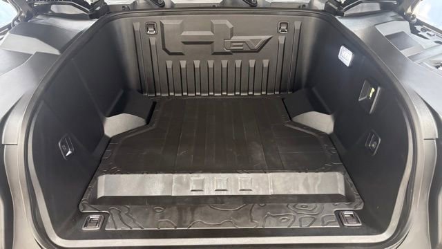 Used 2024 GMC Hummer EV 2X w/ LPO, Illumination Package AWD/4WD image 12