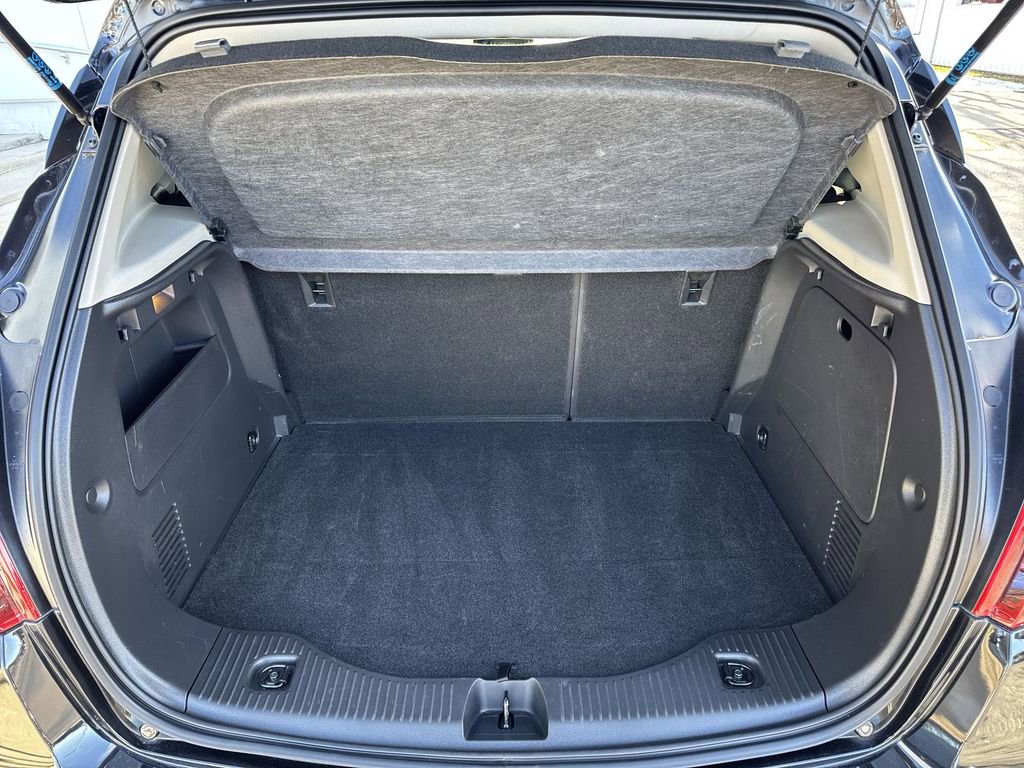 Certified 2022 Buick Encore Preferred image 23