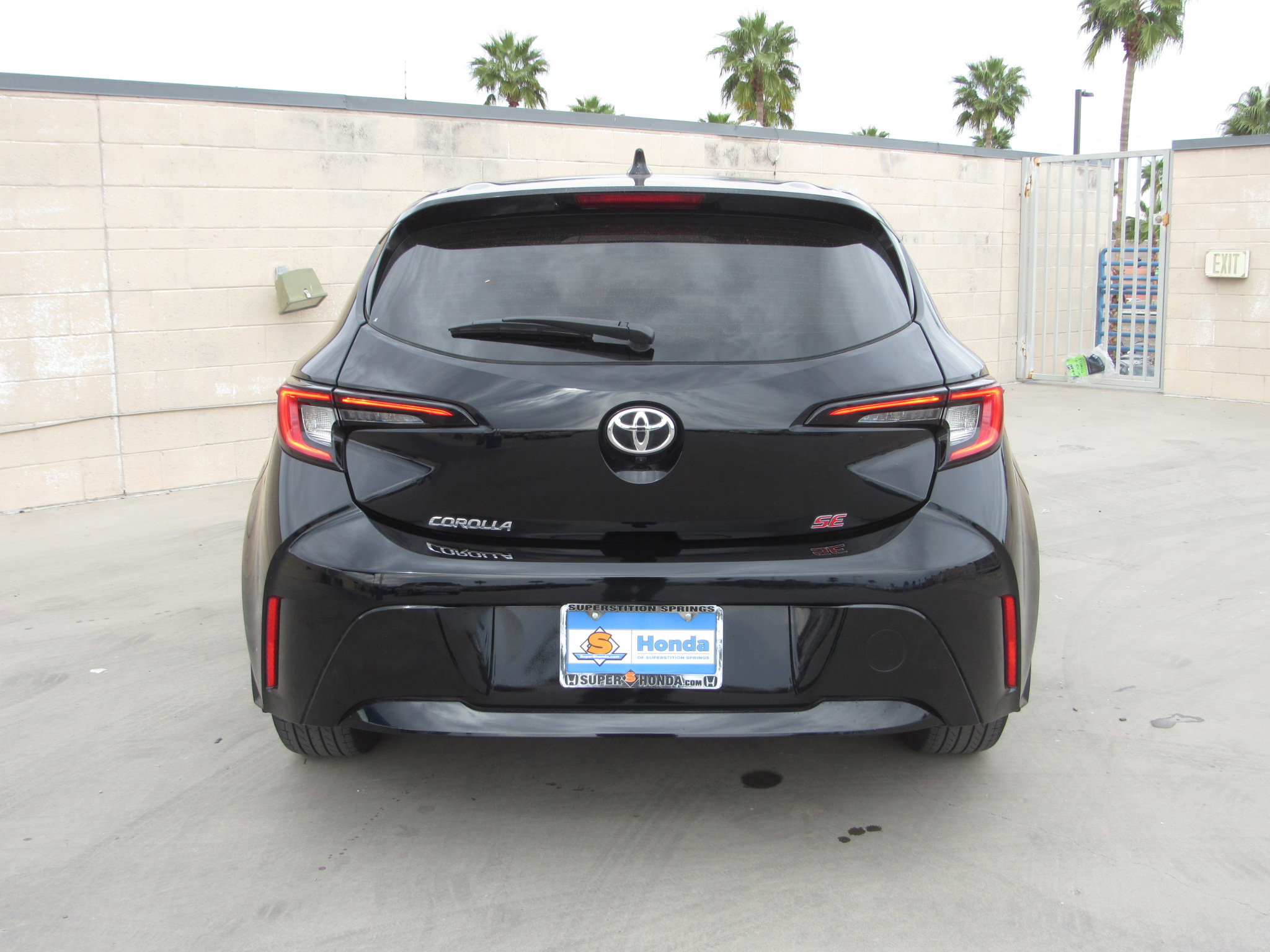 Used 2025 Toyota Corolla SE w/ SE Package image 7