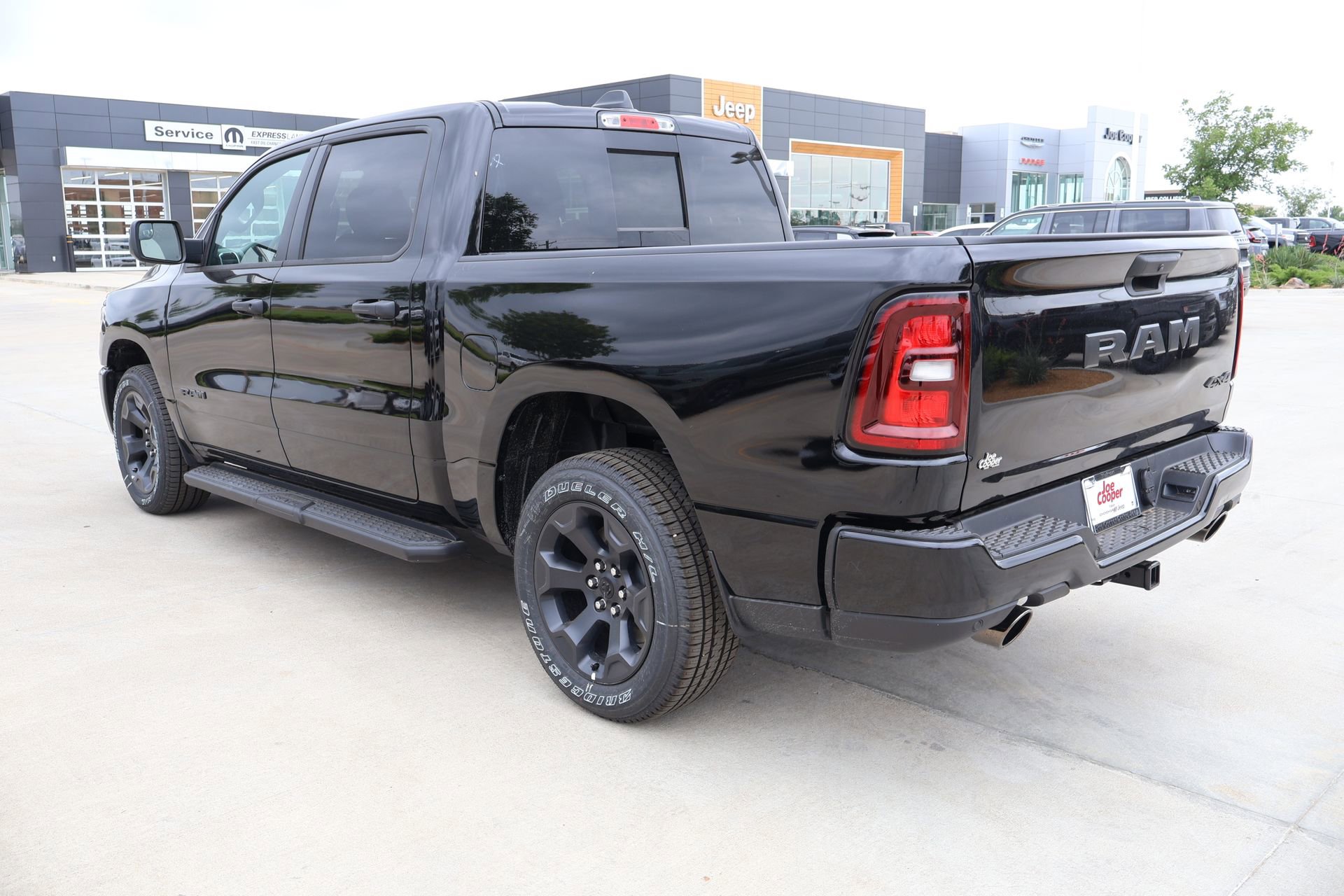 New 2026 RAM 1500 Express AWD/4WD image 21
