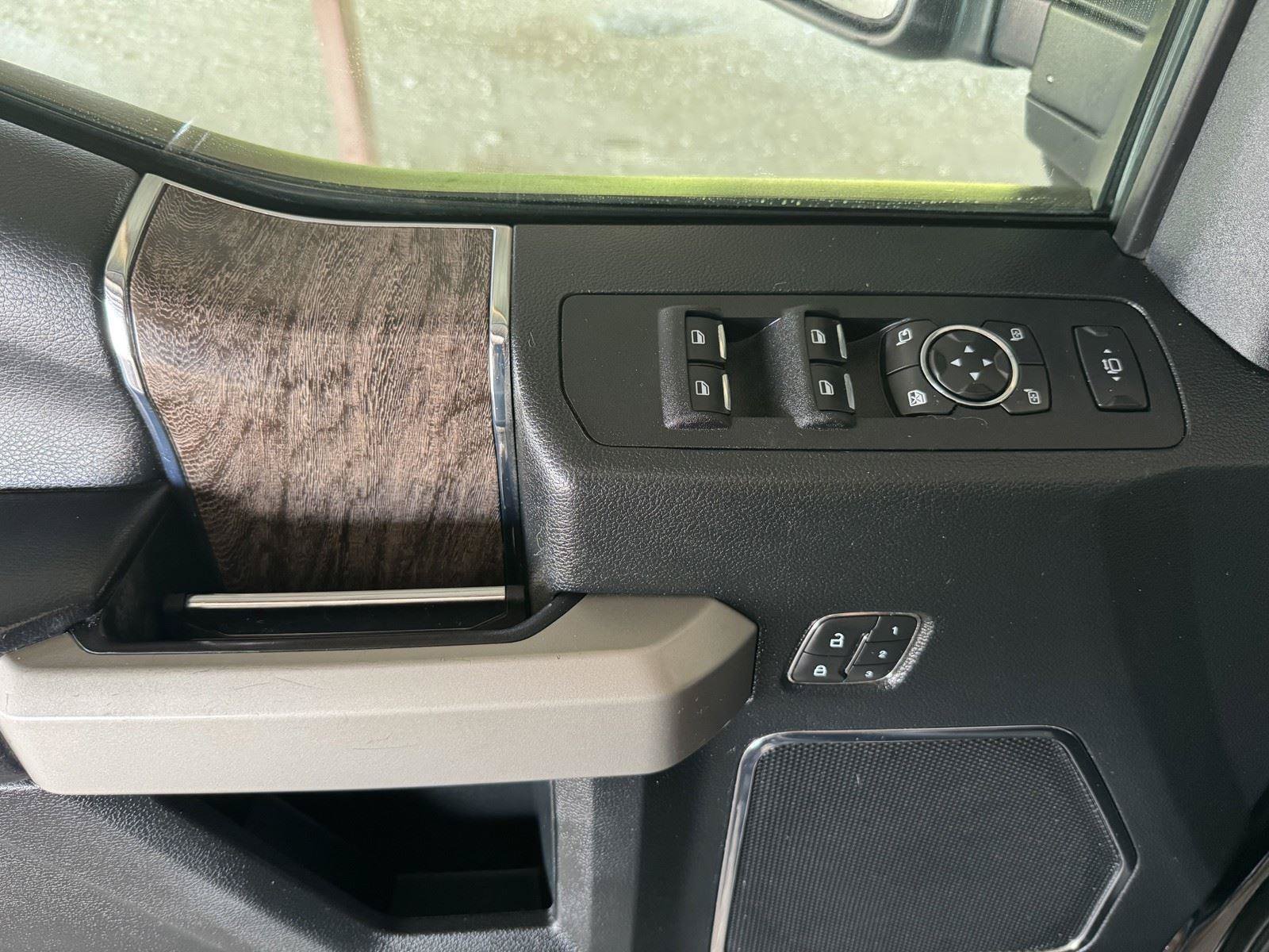 Used 2019 Ford F250 Lariat AWD/4WD image 23