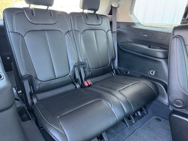 Used 2023 Jeep Grand Cherokee L Limited AWD/4WD image 27