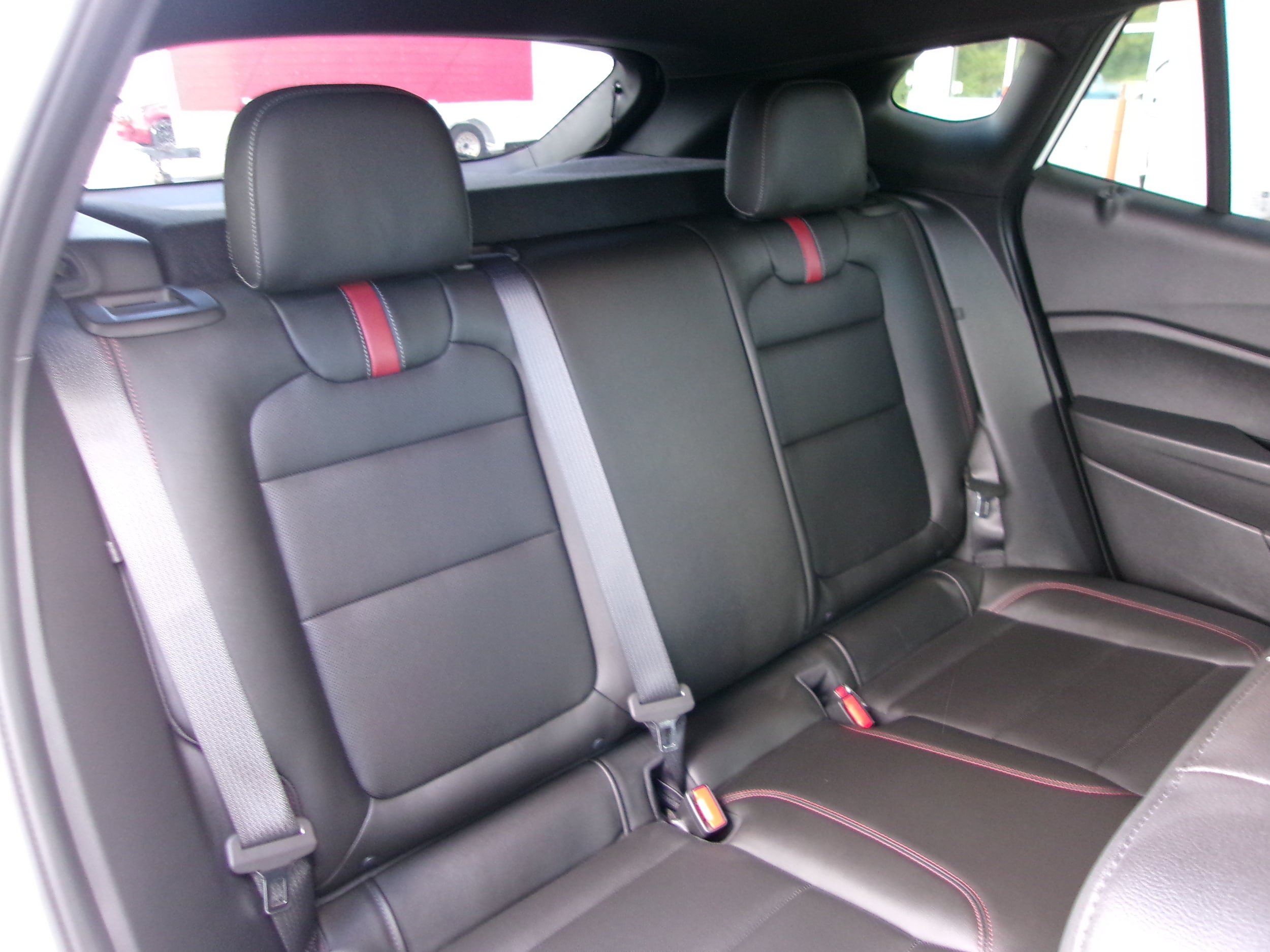 Used 2025 Chevrolet Trax RS FWD image 19
