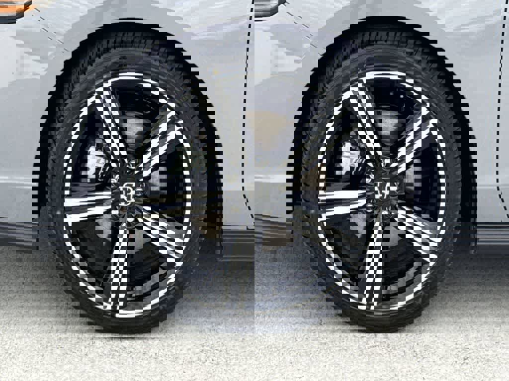 Used 2024 Honda Accord Sport image 11