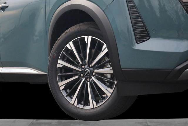 New 2026 Nissan Pathfinder Platinum image 3