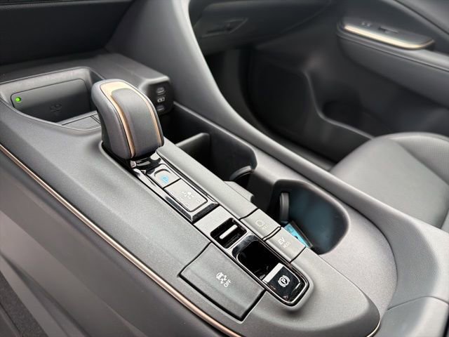 Certified 2023 Toyota Crown Limited image 31