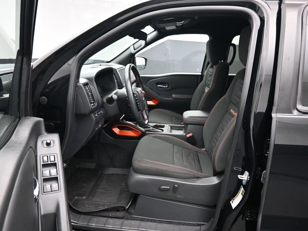 Used 2023 Nissan Frontier PRO-4X w/ Technology Package image 11
