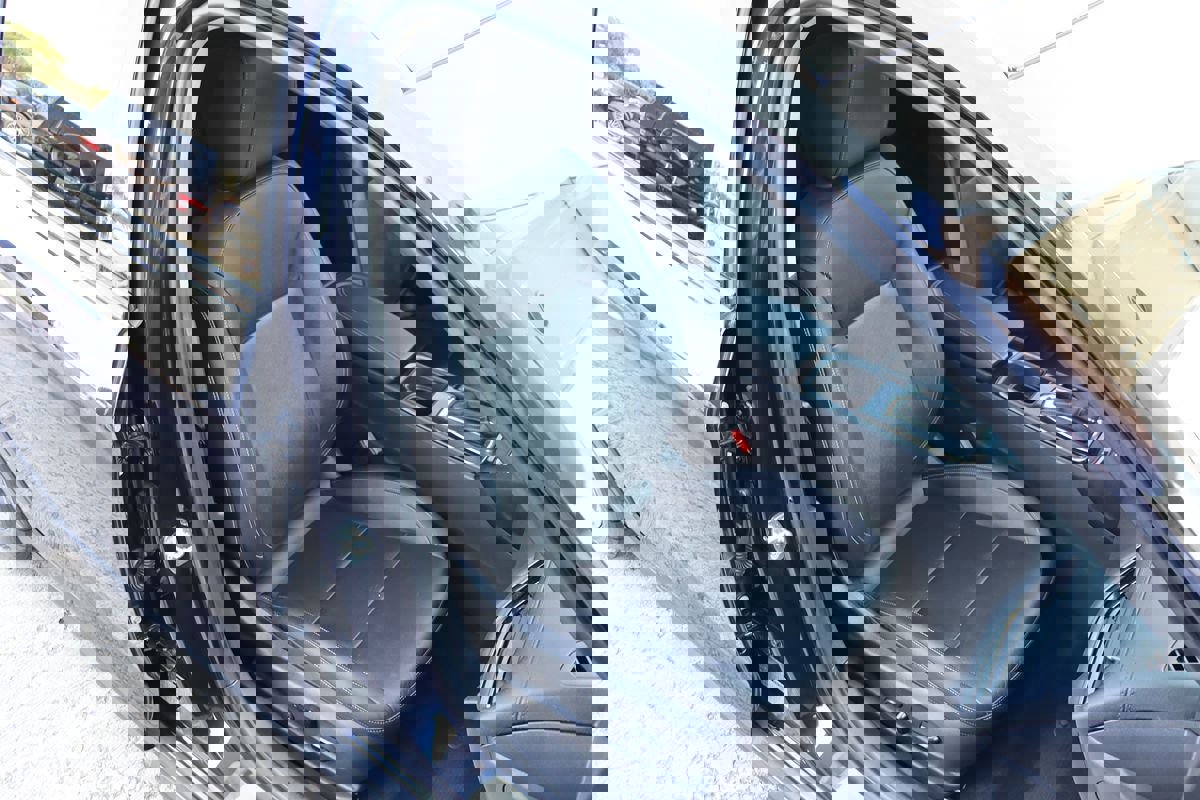 Used 2018 Buick Regal Essence w/ Driver Confidence Package #1 image 26