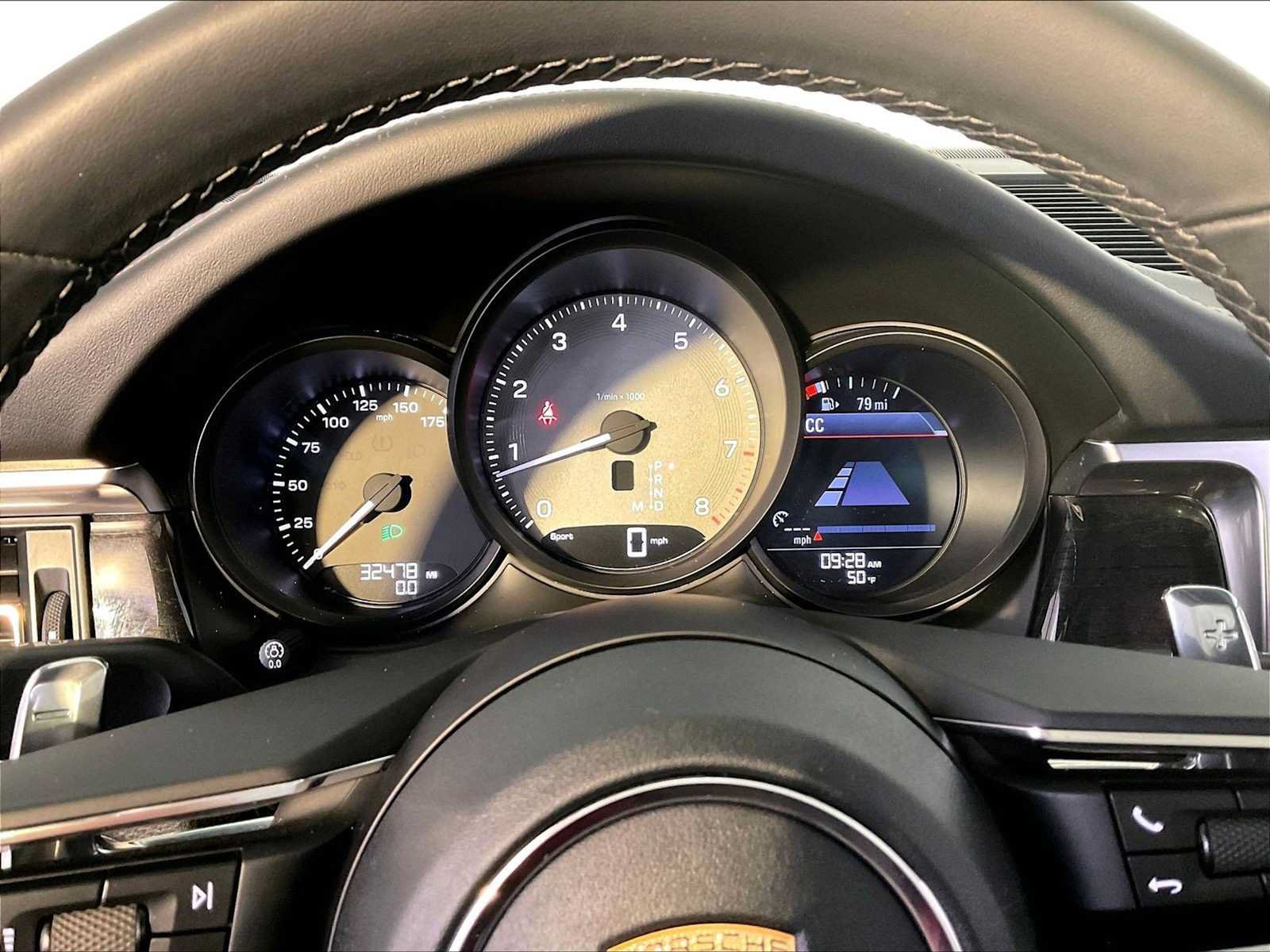 Certified 2023 Porsche Macan S AWD/4WD image 29