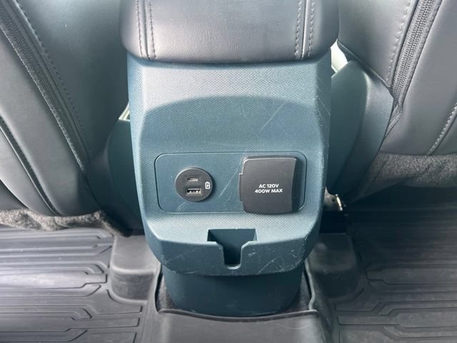 Used 2024 Ford Maverick Lariat w/ Black Appearance Package FWD image 16