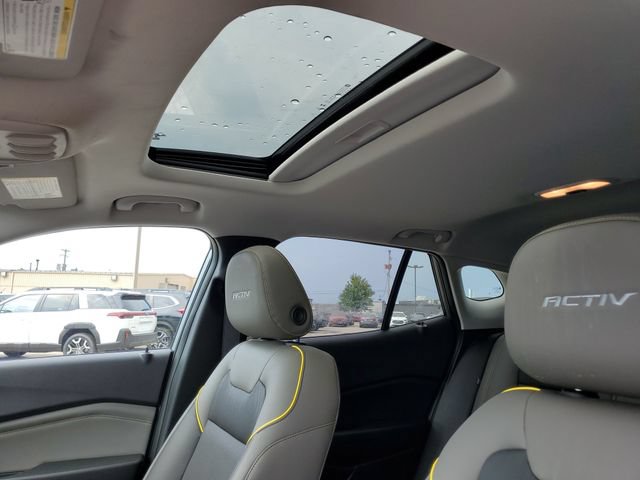 Used 2024 Chevrolet Trax ACTIV w/ Sunroof Package FWD image 6