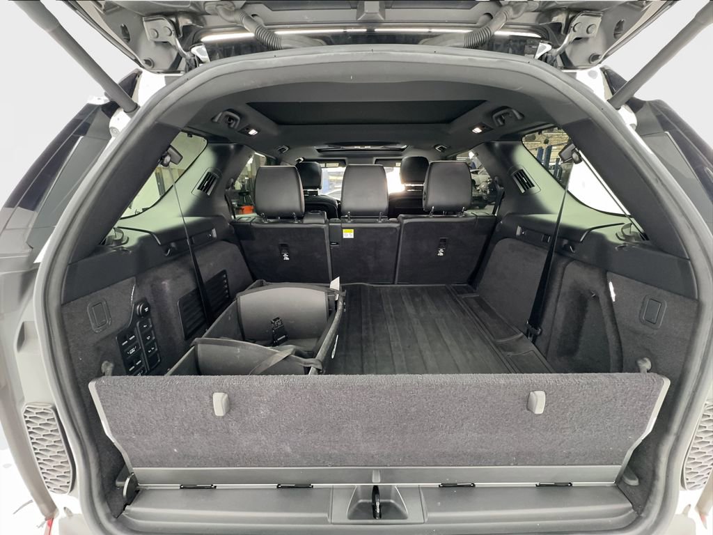 Used 2020 Land Rover Discovery HSE AWD/4WD image 17