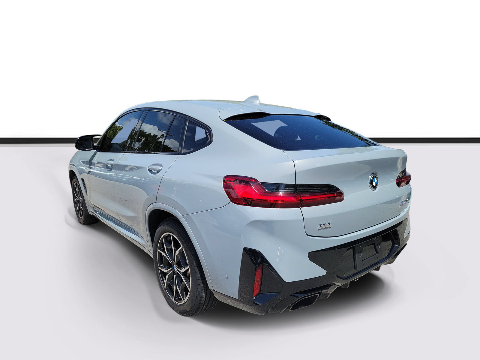 Certified 2023 BMW X4 M40i w/ Premium Package AWD/4WD image 3