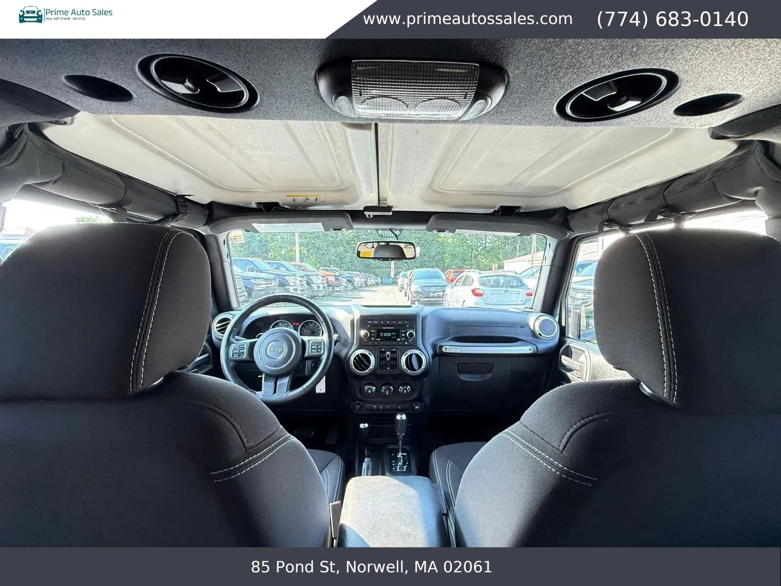 Used 2016 Jeep Wrangler Unlimited Sahara w/ Dual Top Group AWD/4WD image 27