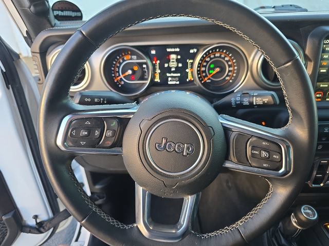Used 2018 Jeep Wrangler Unlimited Sahara AWD/4WD image 17