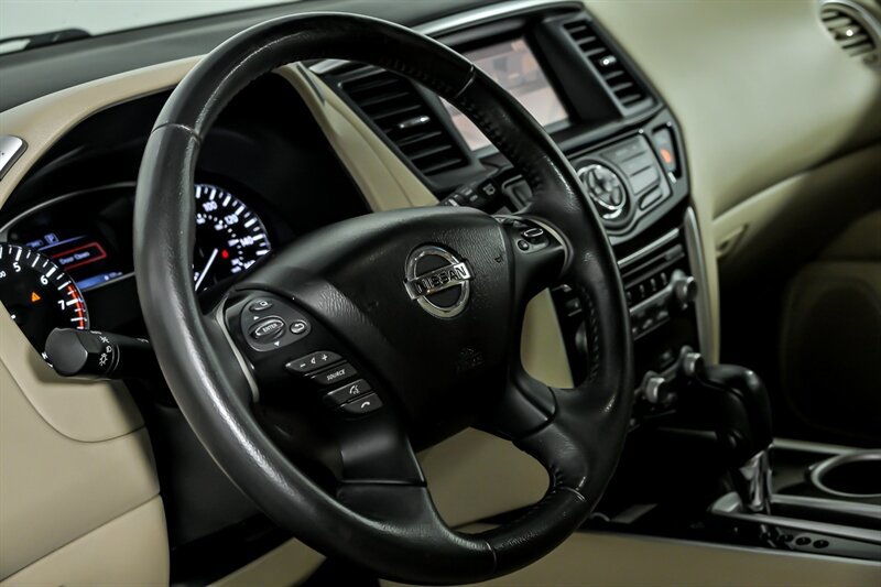 Used 2016 Nissan Pathfinder SV w/ Cargo Package AWD/4WD image 20