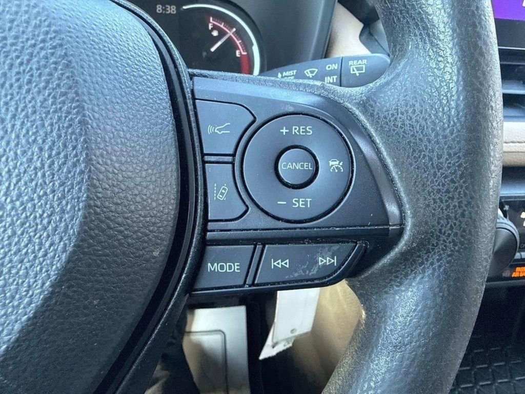 Used 2023 Toyota RAV4 LE image 28