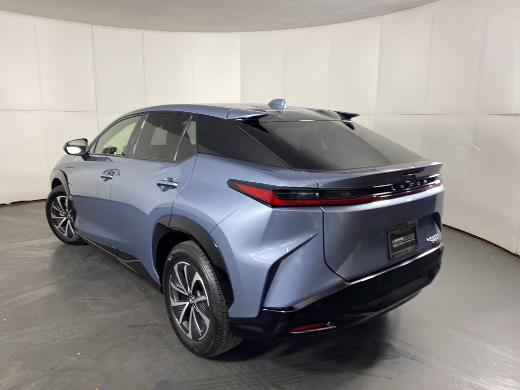 Certified 2023 Lexus RZ 450e Premium w/ Technology Package AWD/4WD image 11