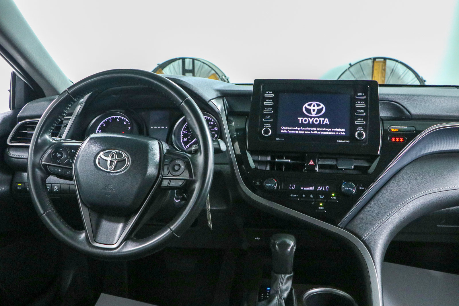 Used 2024 Toyota Camry SE FWD image 17