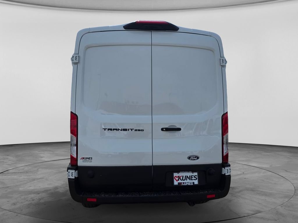 New 2026 Ford Transit 250 148 Medium Roof w/ Load Area Protection Package RWD image 7