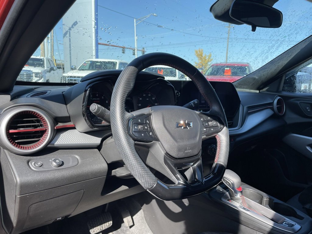 Used 2024 Chevrolet Trax RS image 10