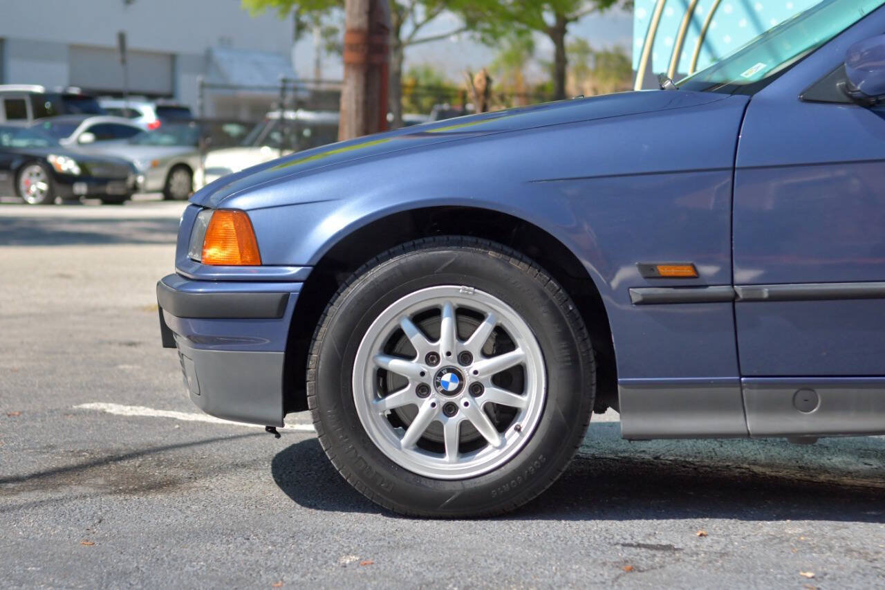 Used 1995 BMW 318ti Hatchback RWD image 6