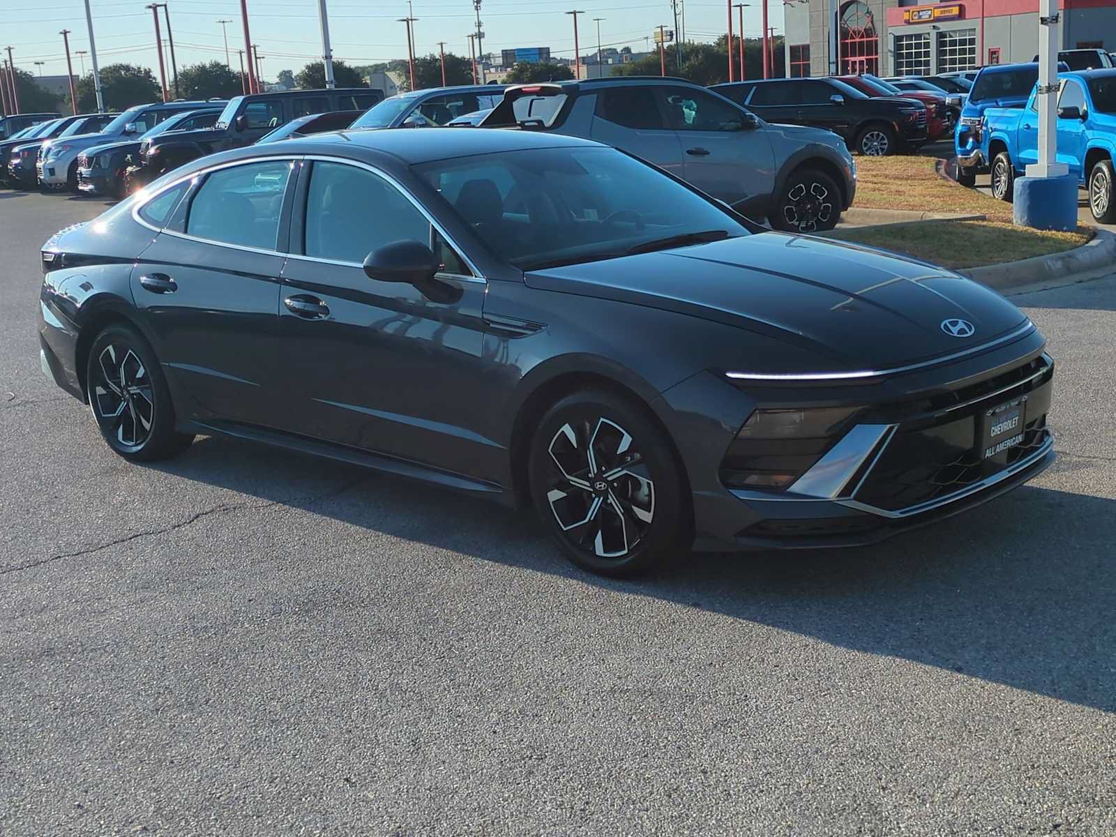 Used 2024 Hyundai Sonata SEL FWD image 2