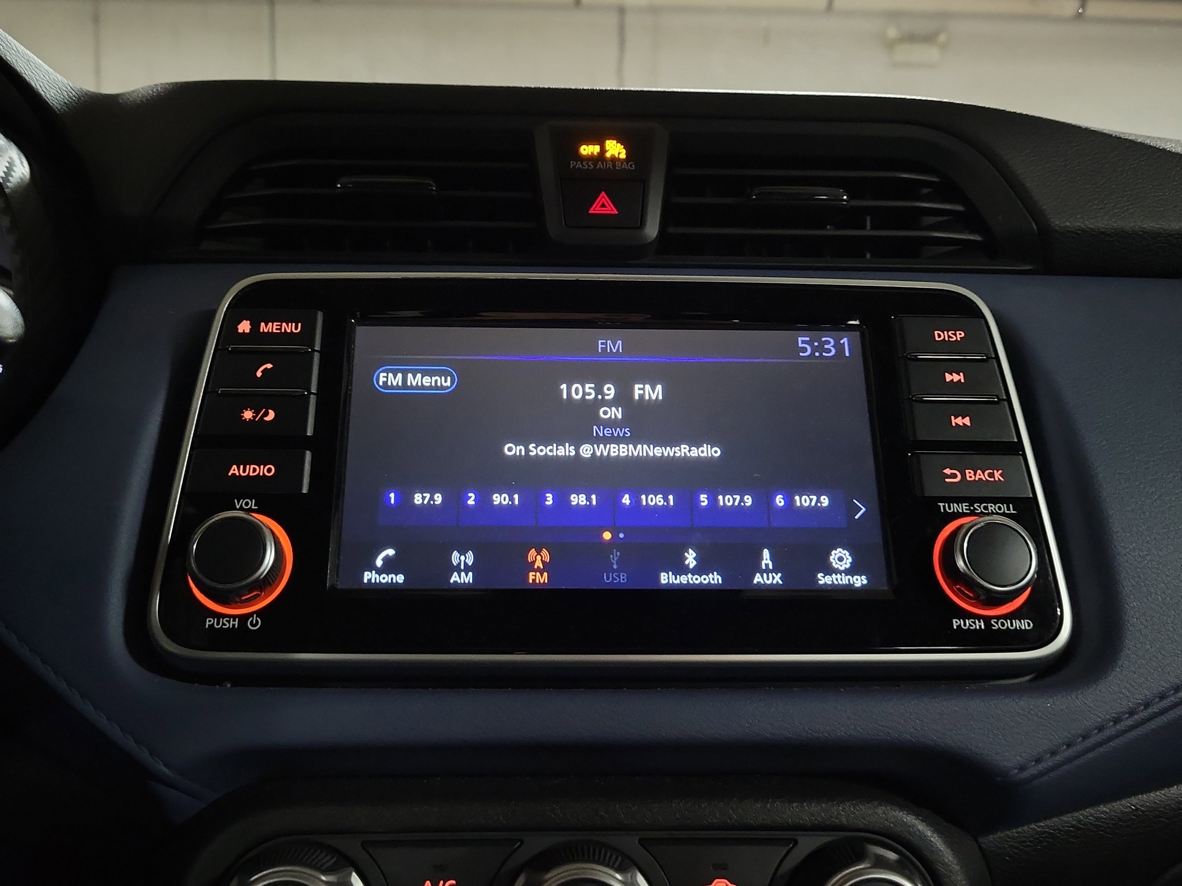 Used 2023 Nissan Versa SV image 27