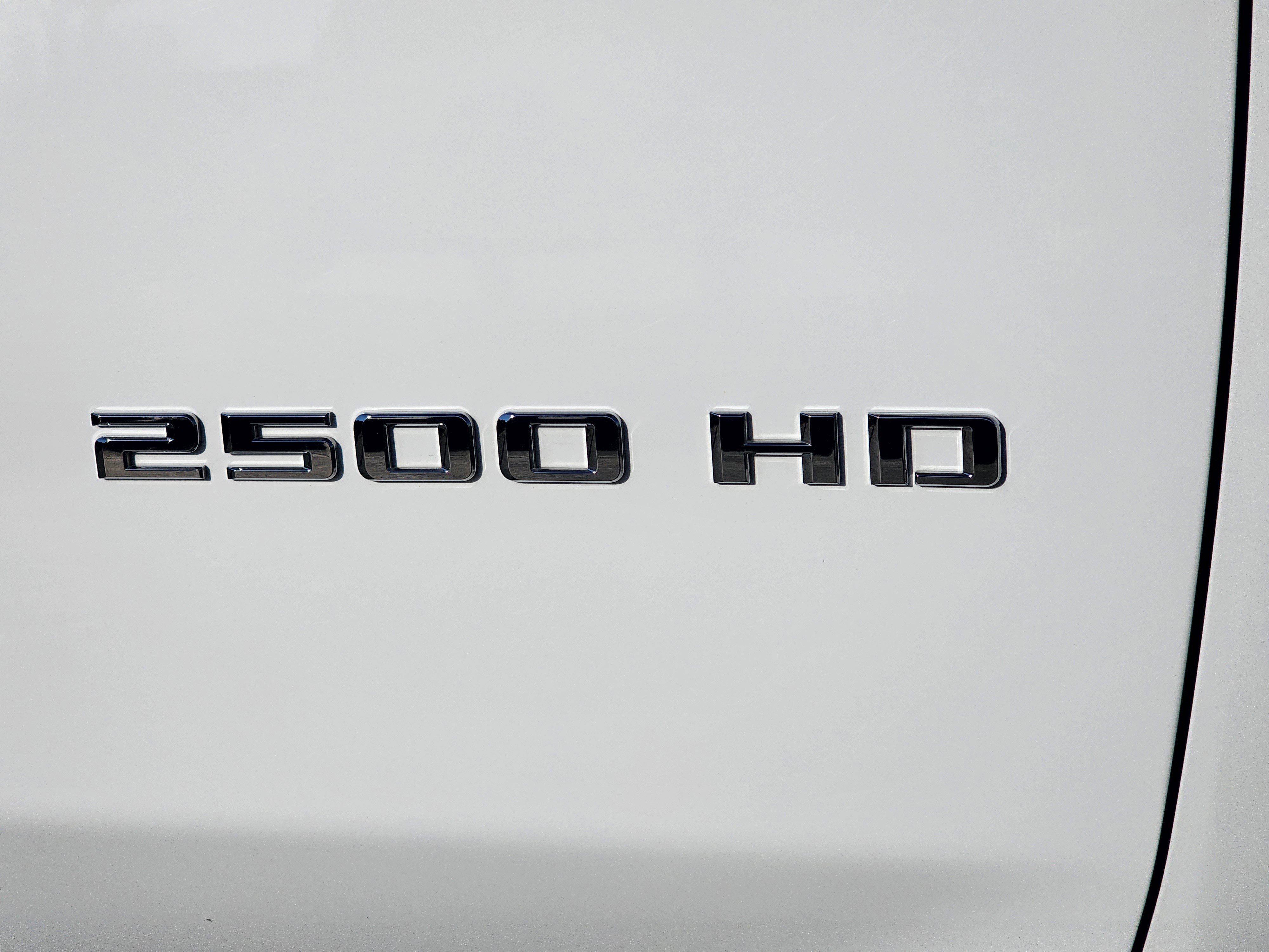 Used 2025 Chevrolet Silverado 2500 LT w/ Safety Package image 7