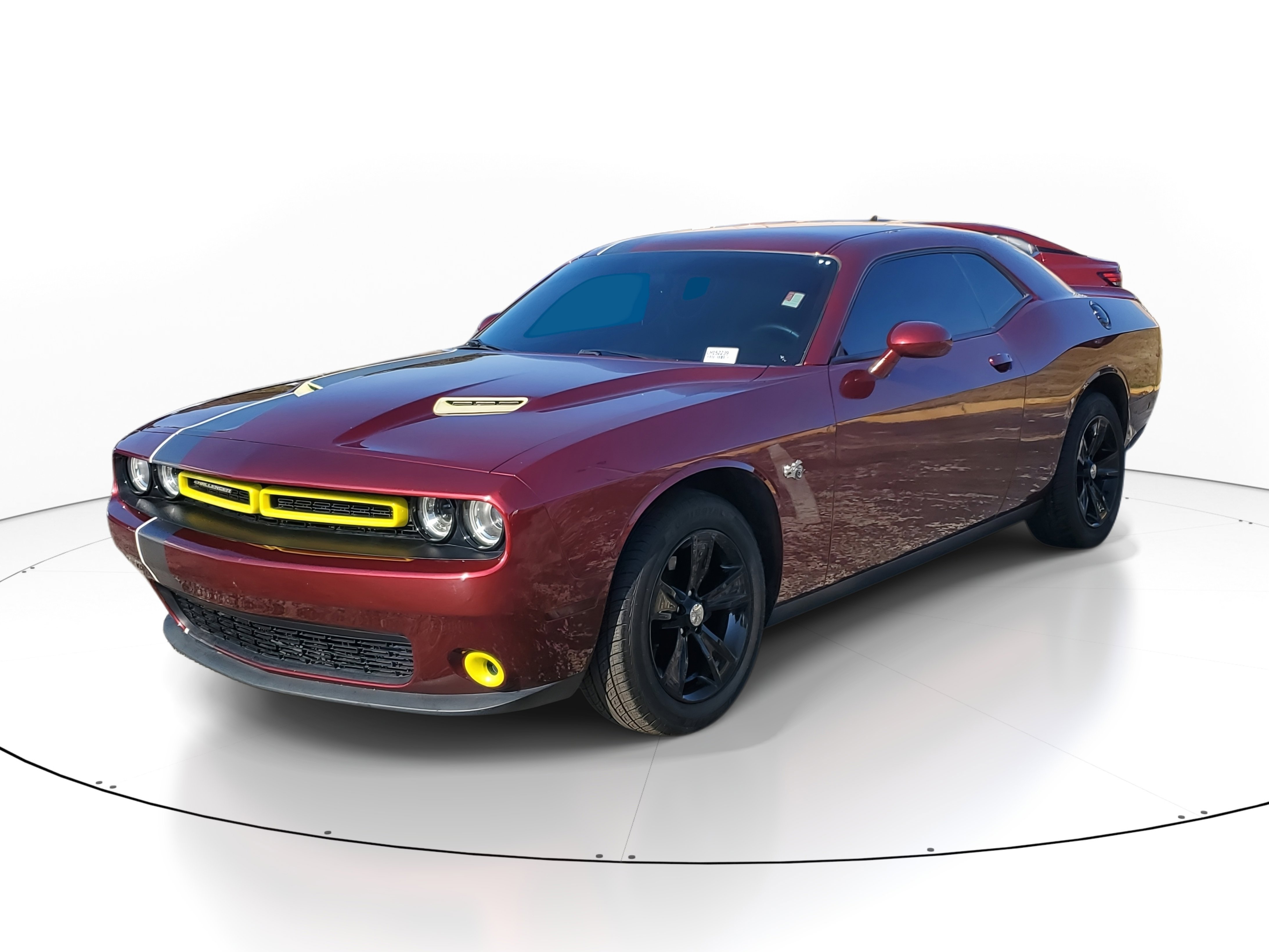 Used 2020 Dodge Challenger SXT image 3
