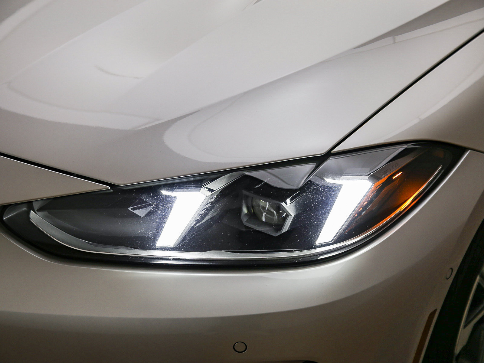 Used 2026 BMW 430i Convertible w/ Parking Assistance Package RWD image 8