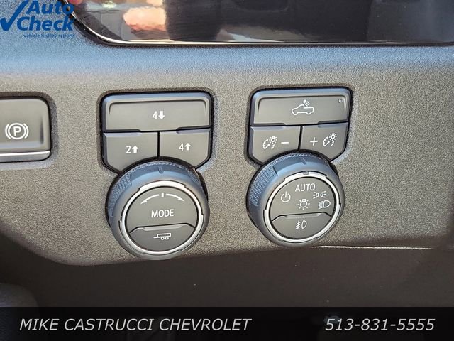Used 2025 Chevrolet Silverado 2500 LT w/ Convenience Package AWD/4WD image 16