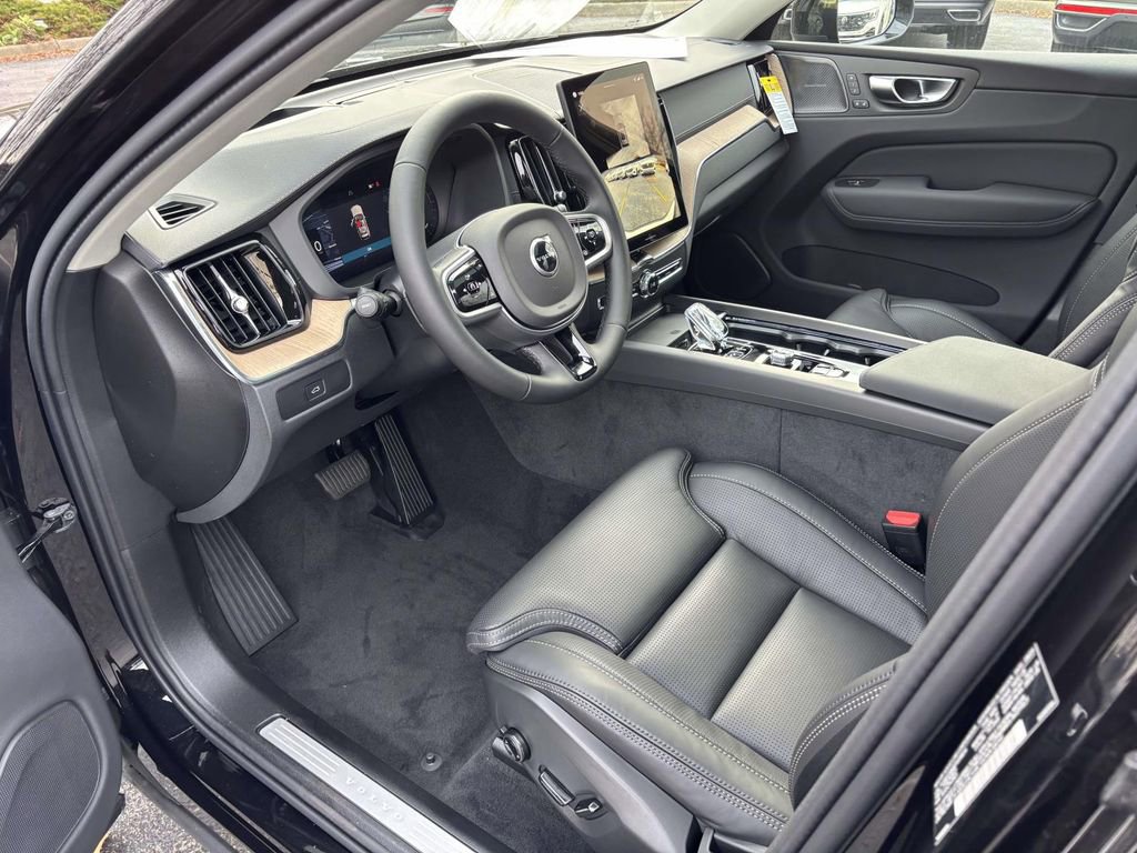 New 2026 Volvo XC60 B5 Ultra w/ Protection Package Premier image 23
