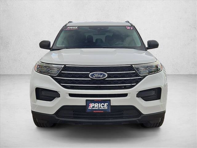 Used 2021 Ford Explorer XLT RWD image 2