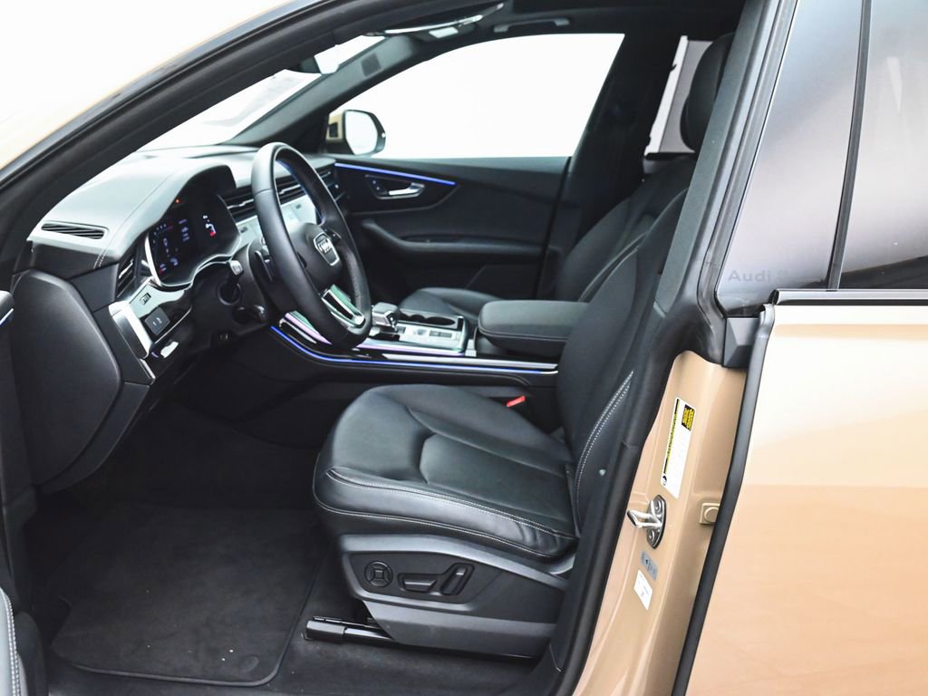 Used 2024 Audi Q8 Premium Plus w/ Premium Plus Package AWD/4WD image 32